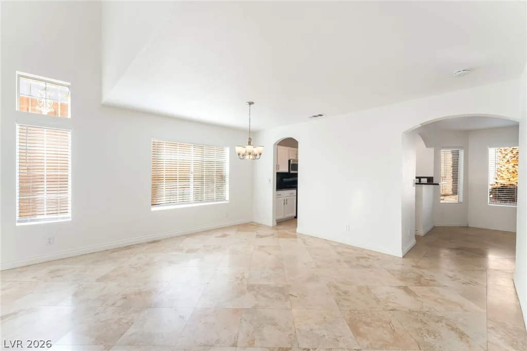 2109 Desert Peak, Las Vegas, NV 89134