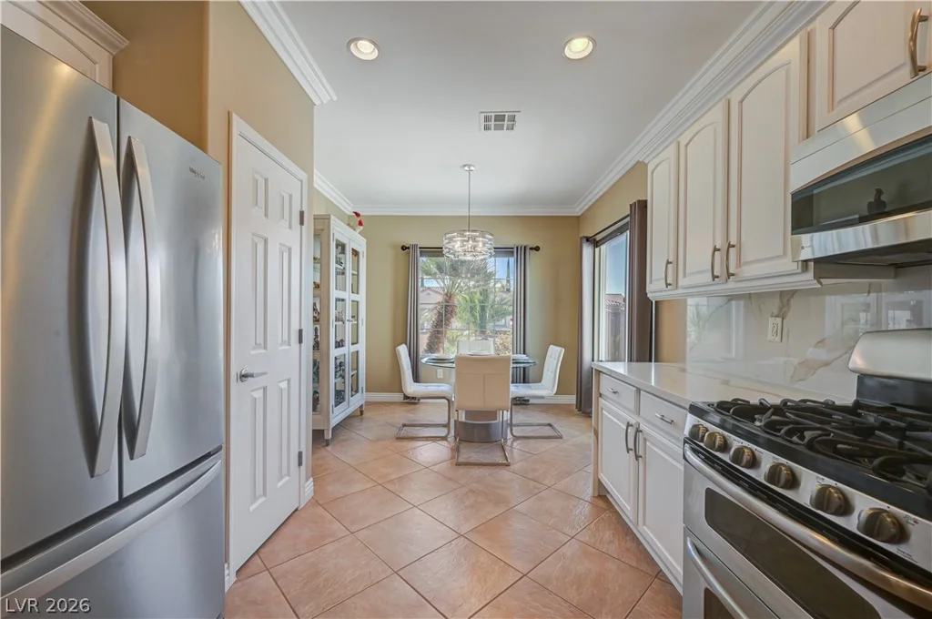 2094 Sawtooth Mountain, Henderson, NV 89044