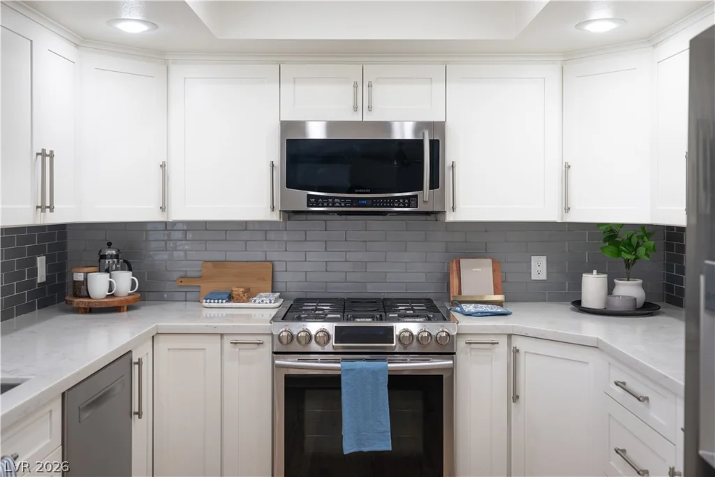 802 Cherry, Henderson, NV 89002