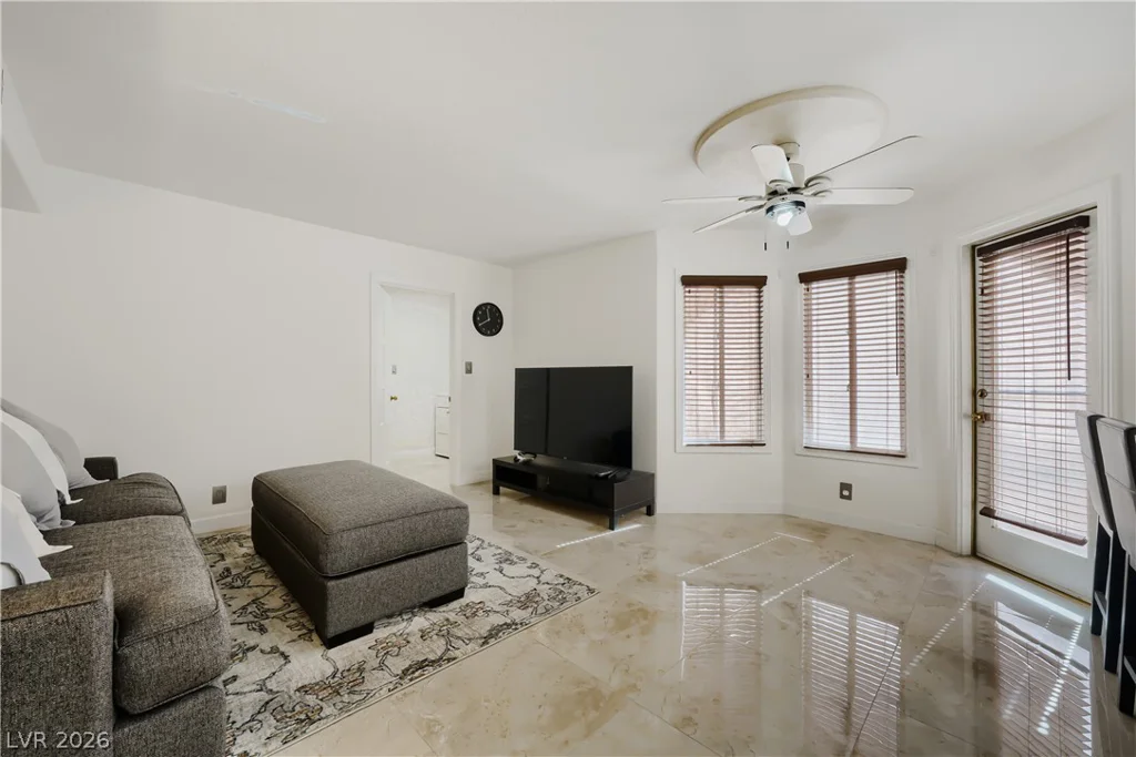 5105 Turnberry, Las Vegas, NV 89113