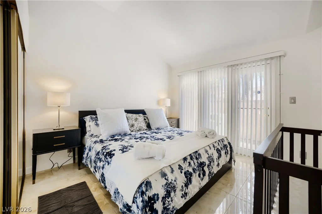 5105 Turnberry, Las Vegas, NV 89113