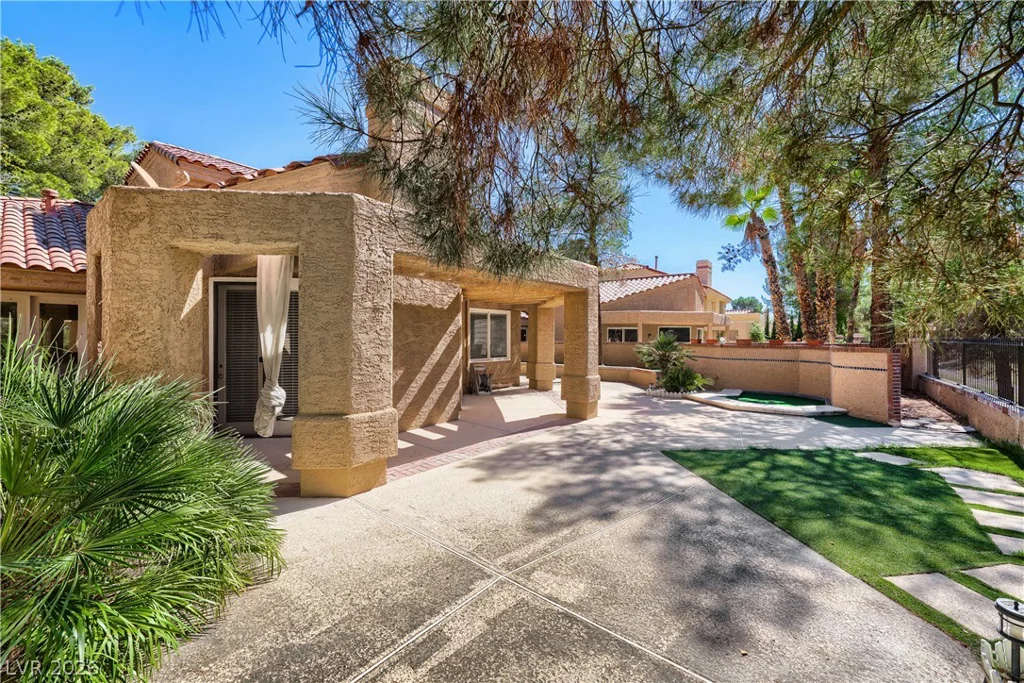 5105 Turnberry, Las Vegas, NV 89113
