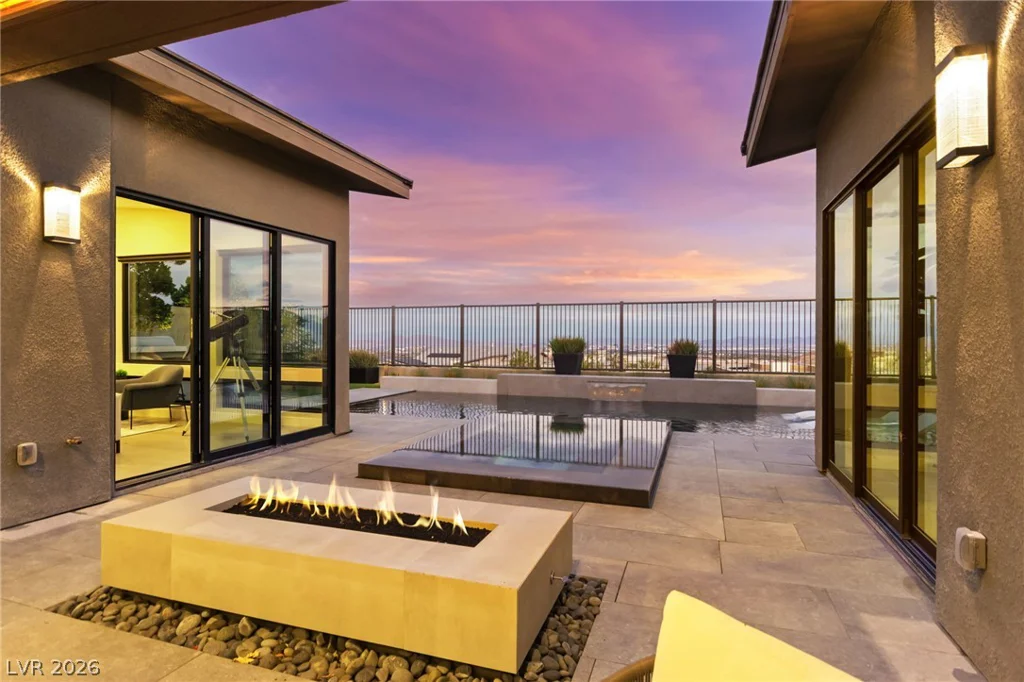 810 Bolide, Las Vegas, NV 89138