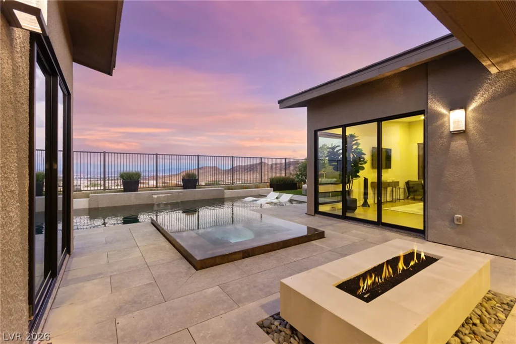 810 Bolide, Las Vegas, NV 89138