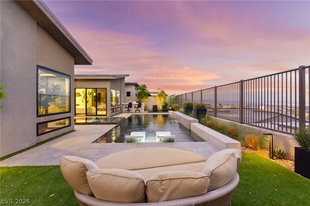 810 Bolide, Las Vegas, NV 89138