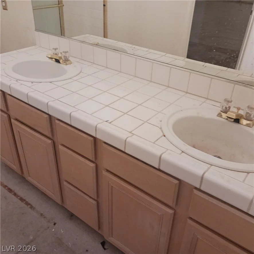 5201 Torrey Pines, Las Vegas, NV 89118