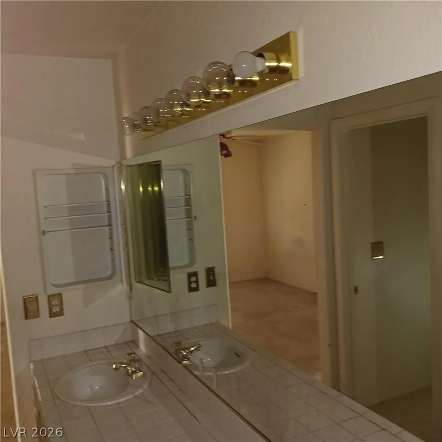 5201 Torrey Pines, Las Vegas, NV 89118