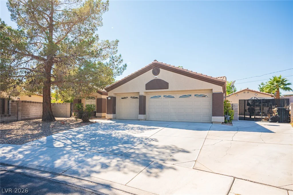 5717 Compton, Las Vegas, NV 89108