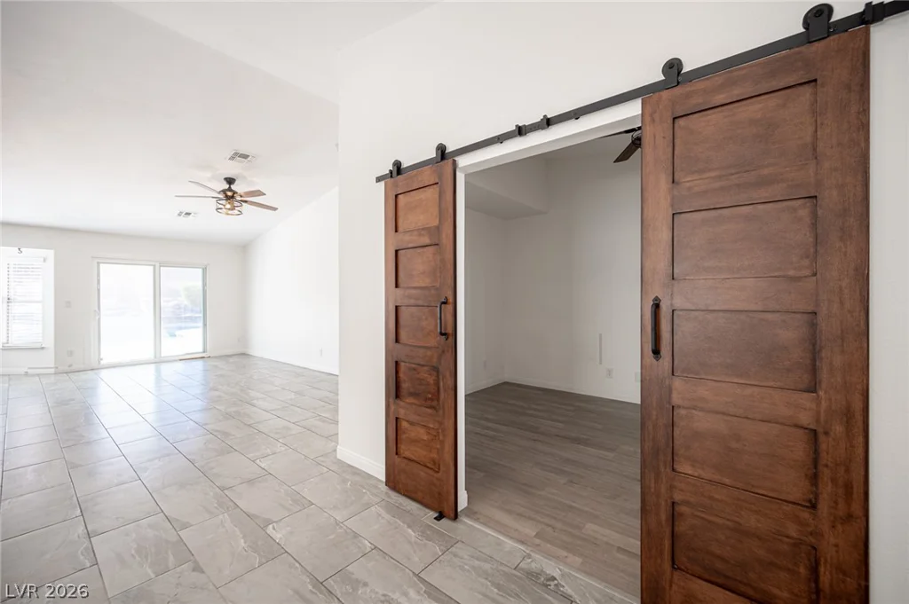 5717 Compton, Las Vegas, NV 89108