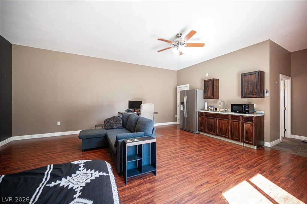 5717 Compton, Las Vegas, NV 89108