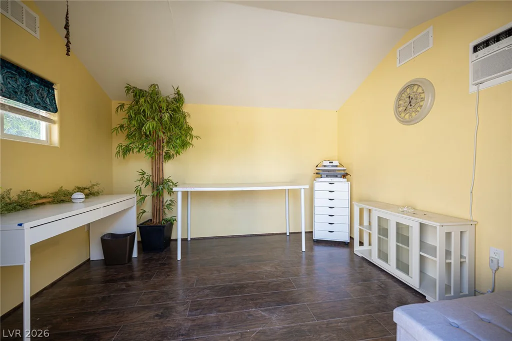 5717 Compton, Las Vegas, NV 89108