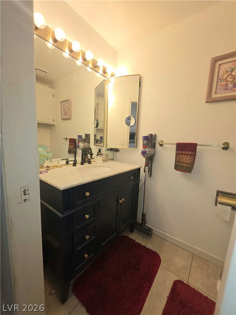 3940 Tudur, Las Vegas, NV 89119