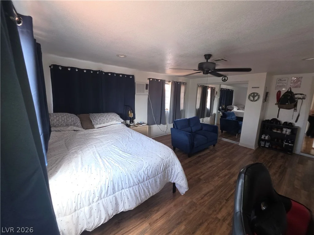 3940 Tudur, Las Vegas, NV 89119
