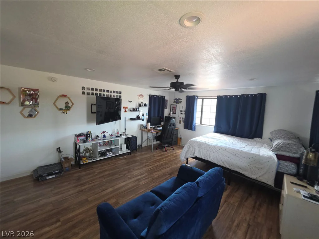 3940 Tudur, Las Vegas, NV 89119