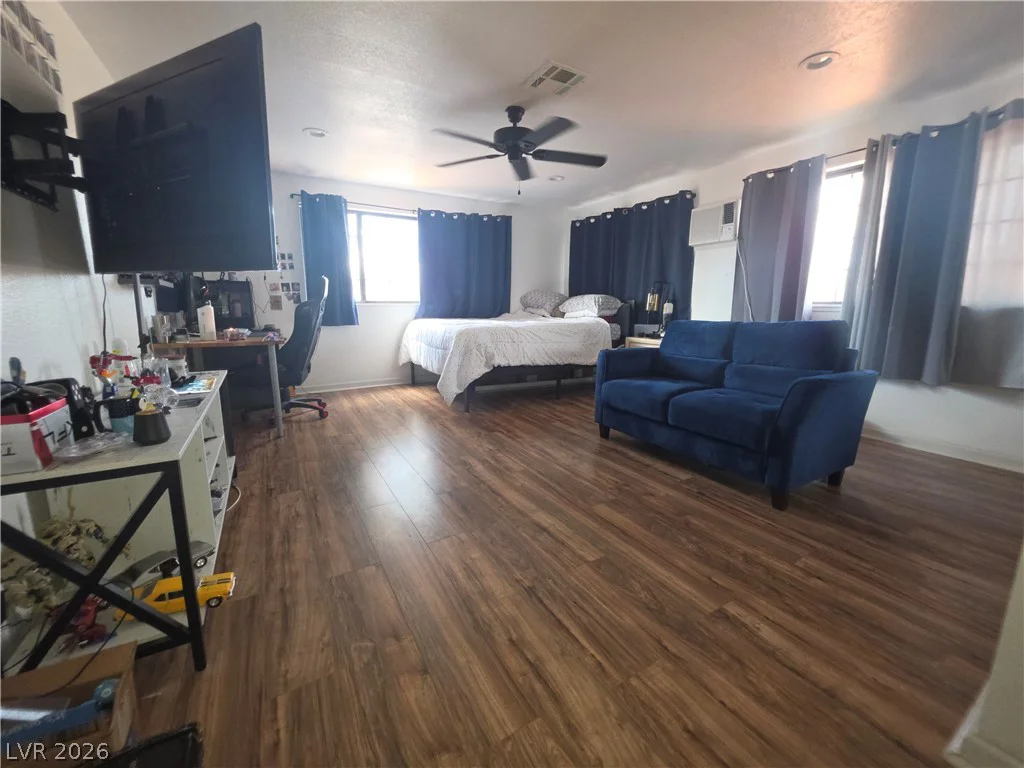 3940 Tudur, Las Vegas, NV 89119
