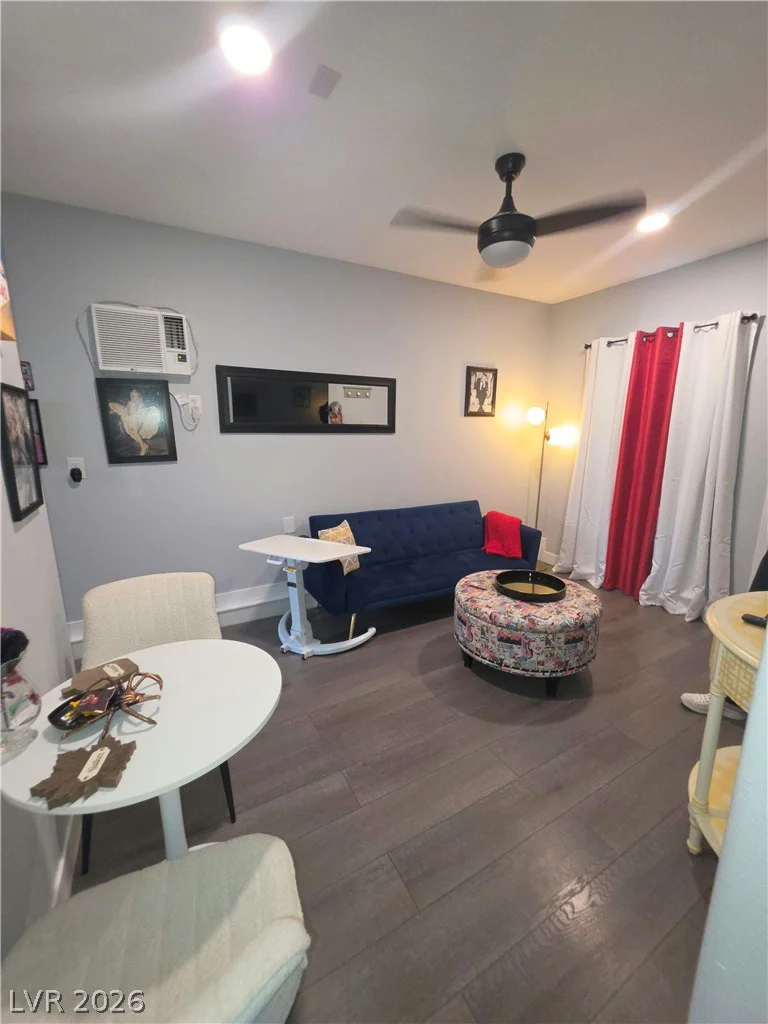 3940 Tudur, Las Vegas, NV 89119
