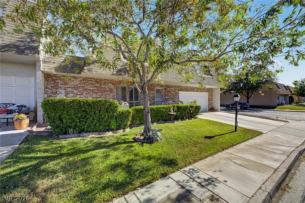 3537 Victory, Las Vegas, NV 89121