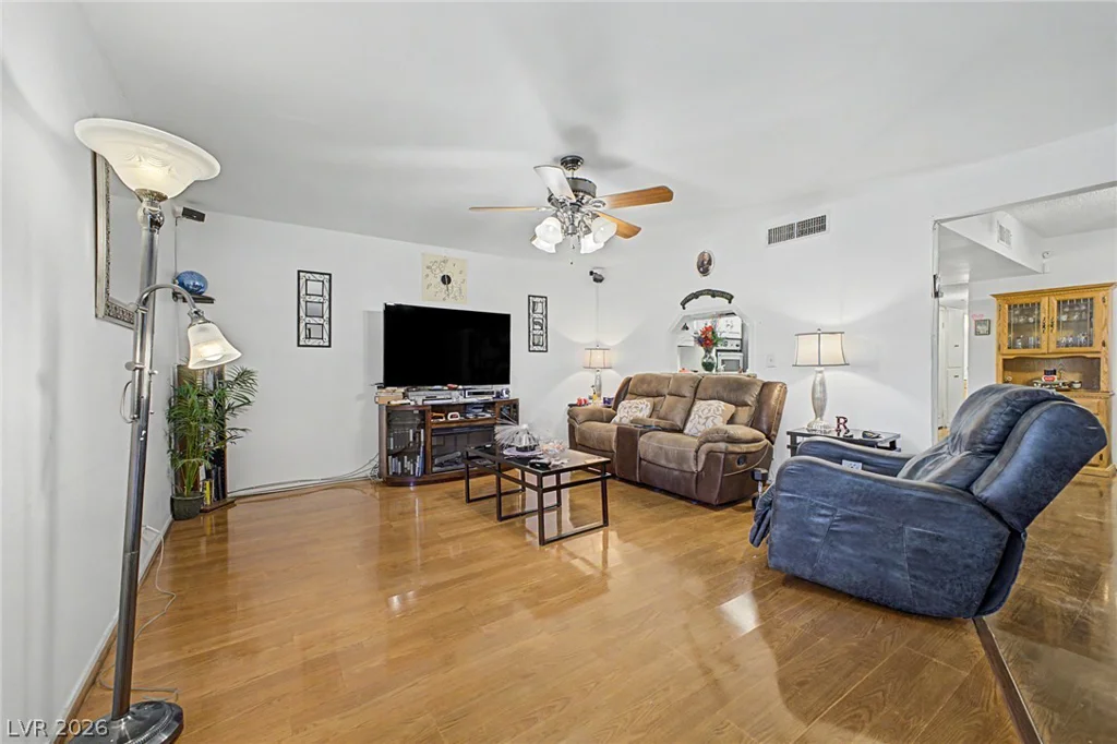 3537 Victory, Las Vegas, NV 89121