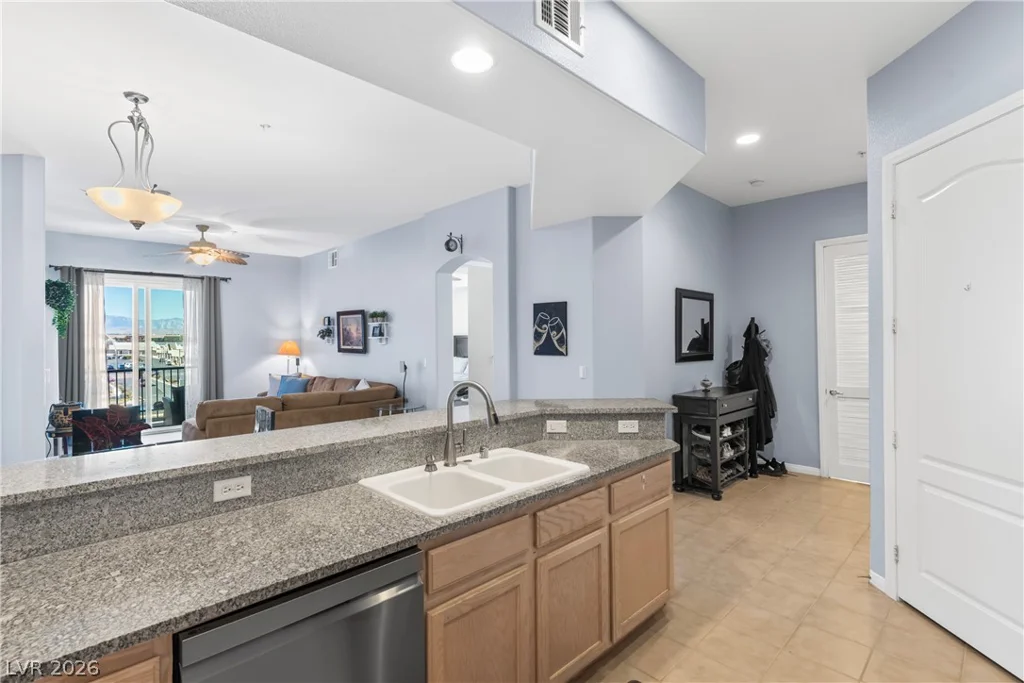 38 Serene, Las Vegas, NV 89123