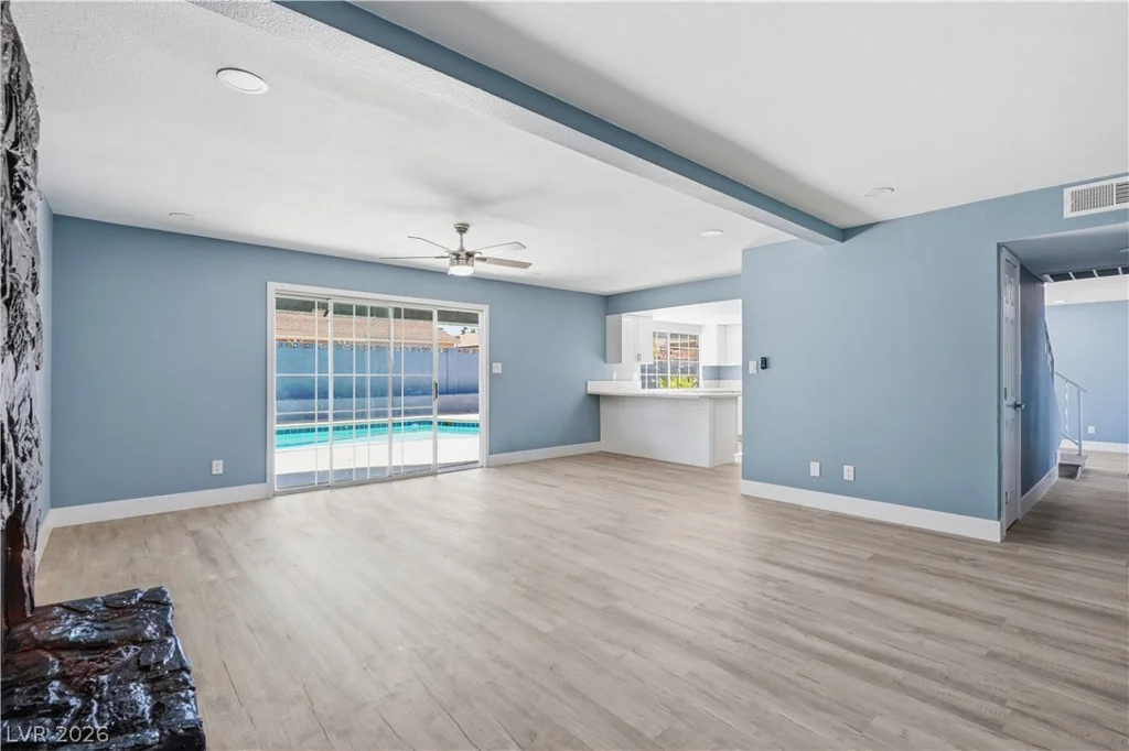 1707 Mapleton, Las Vegas, NV 89119