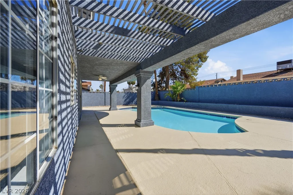 1707 Mapleton, Las Vegas, NV 89119