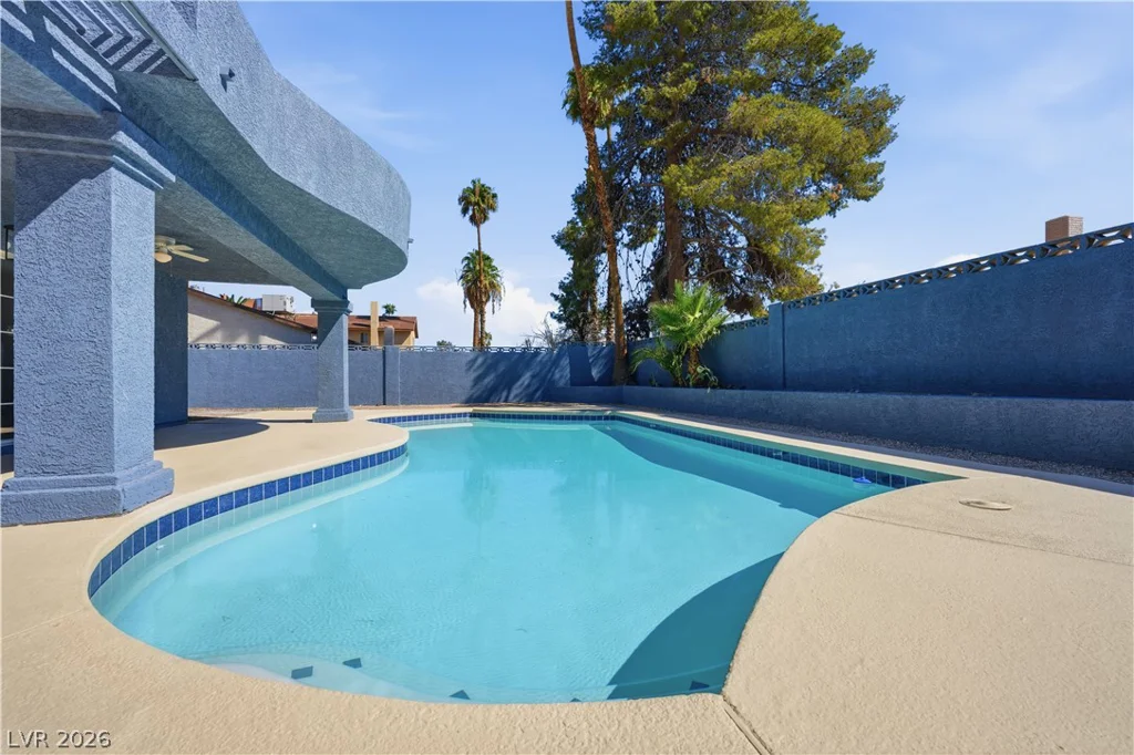 1707 Mapleton, Las Vegas, NV 89119