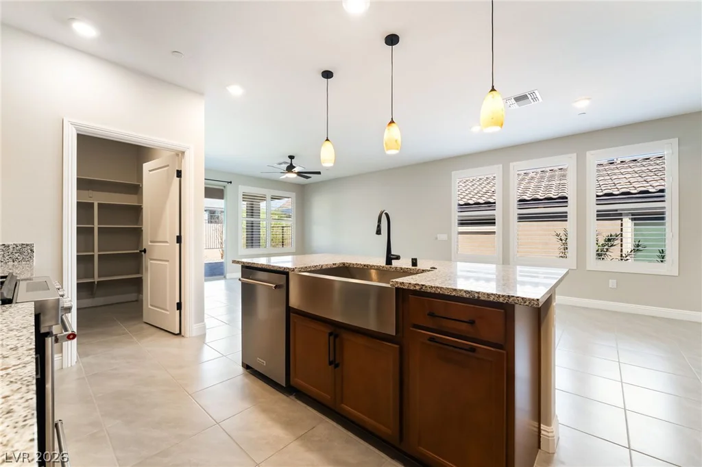 53 Lake Bluff, Henderson, NV 89011