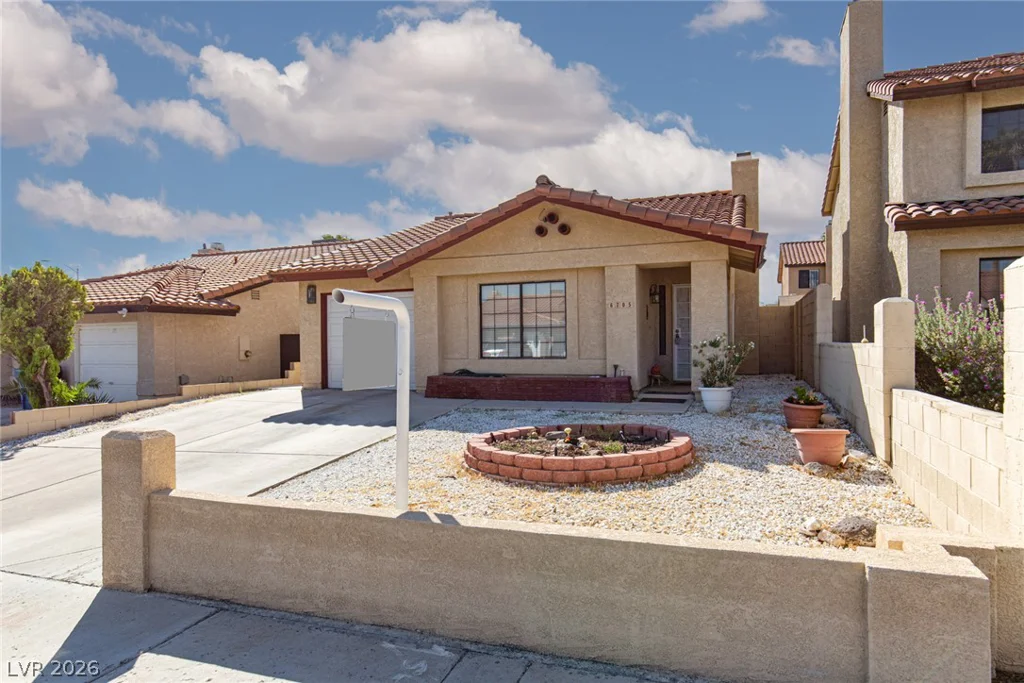 6705 Waterville, Las Vegas, NV 89107