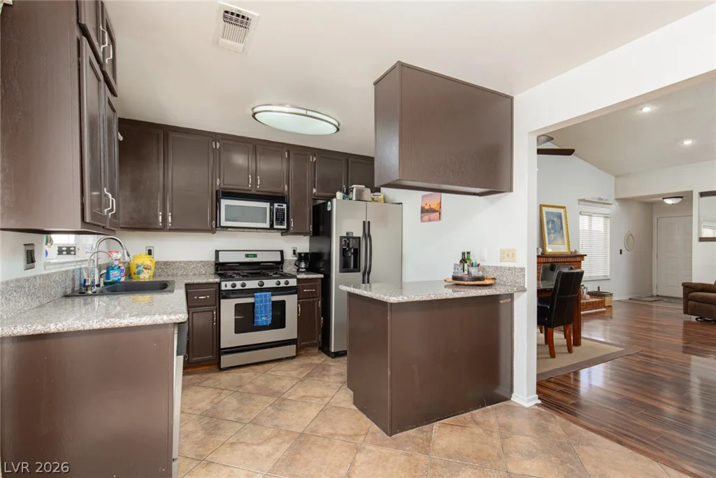 6705 Waterville, Las Vegas, NV 89107