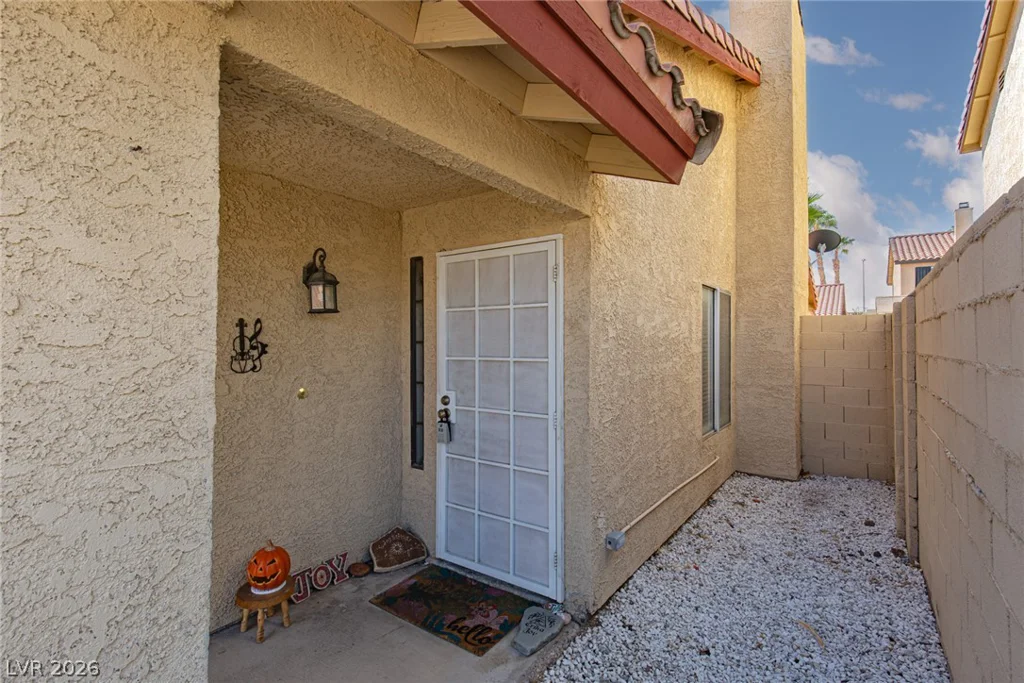 6705 Waterville, Las Vegas, NV 89107