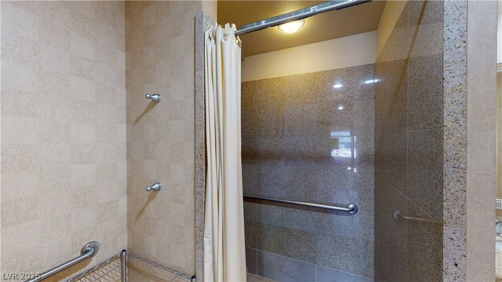 211 Flamingo, Las Vegas, NV 89169