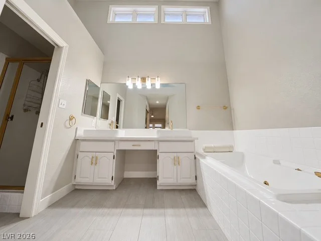 7163 Mission Hills, Las Vegas, NV 89113