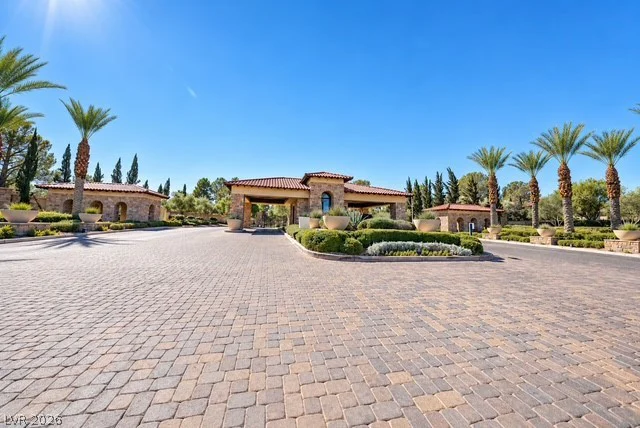 7163 Mission Hills, Las Vegas, NV 89113