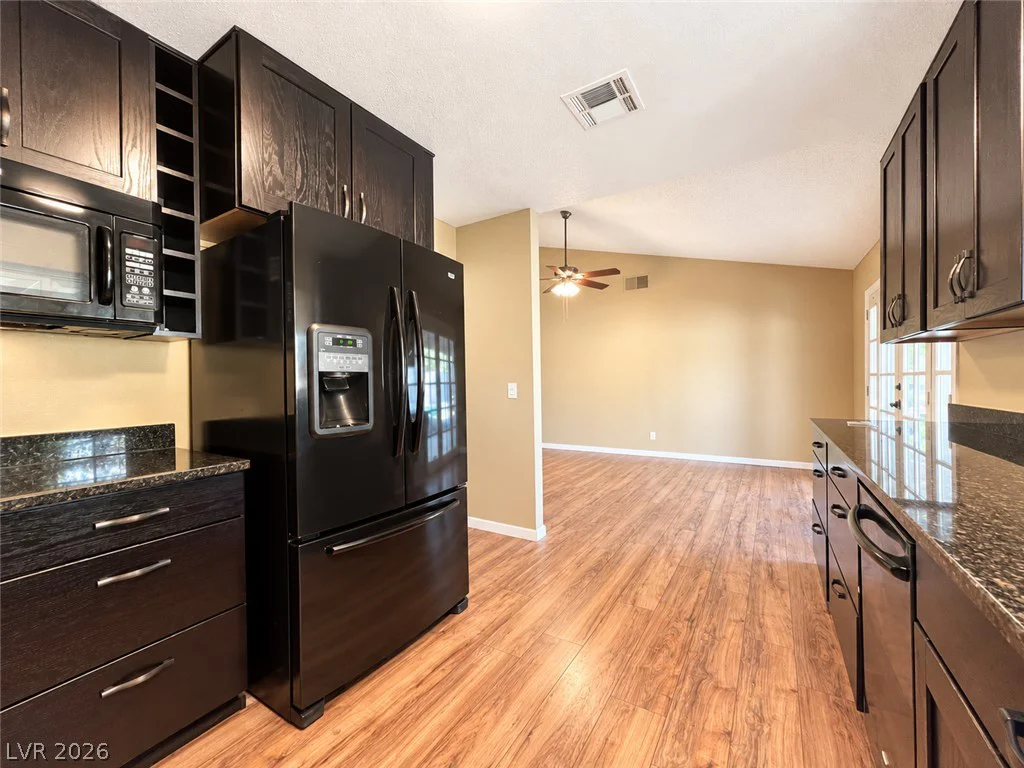 6672 Peachtree, Las Vegas, NV 89103