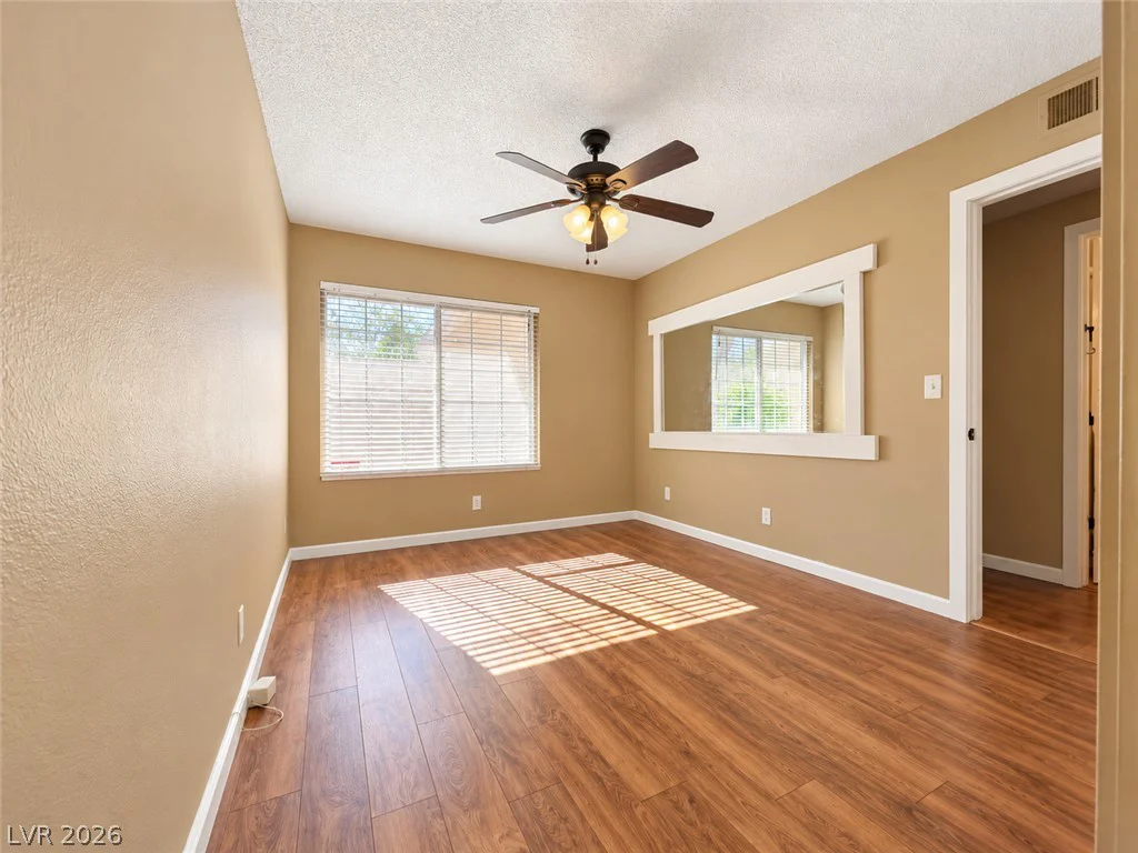 6672 Peachtree, Las Vegas, NV 89103