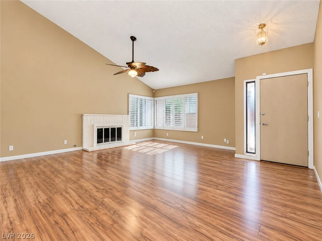 6672 Peachtree, Las Vegas, NV 89103