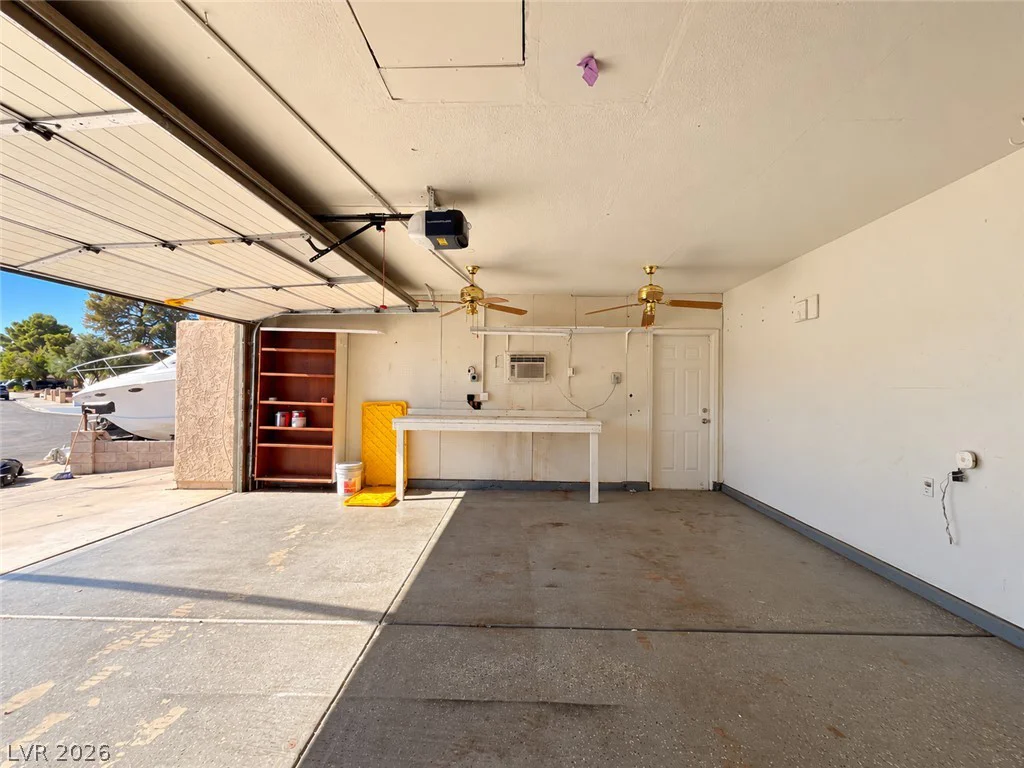6672 Peachtree, Las Vegas, NV 89103