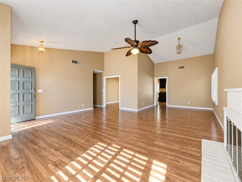 6672 Peachtree, Las Vegas, NV 89103