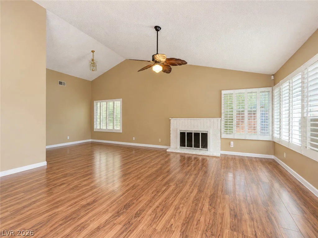 6672 Peachtree, Las Vegas, NV 89103