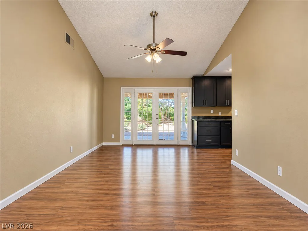 6672 Peachtree, Las Vegas, NV 89103