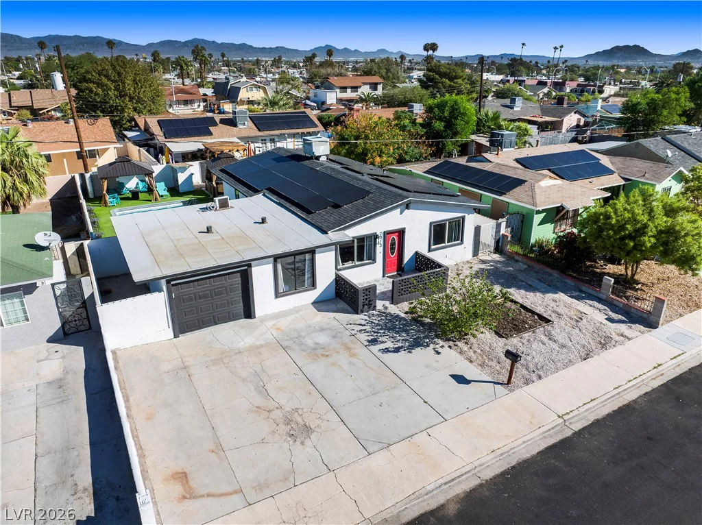 2013 Howard, Las Vegas, NV 89104