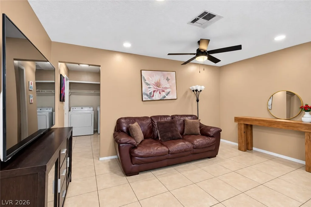 522 Bayberry, Las Vegas, NV 89110