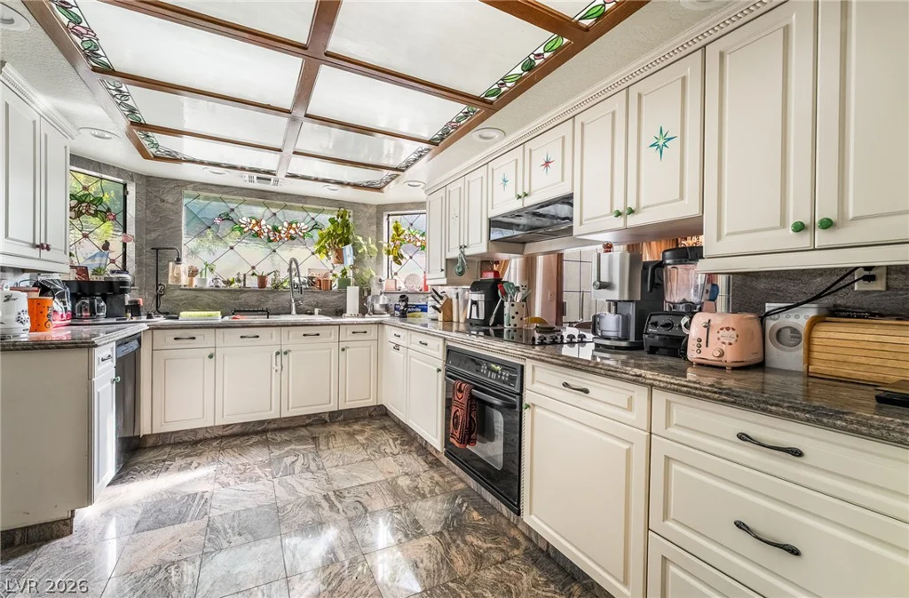 3947 Tudur, Las Vegas, NV 89119