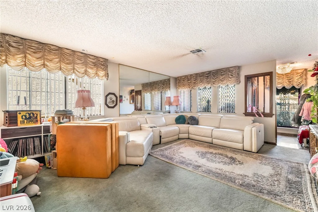 3947 Tudur, Las Vegas, NV 89119