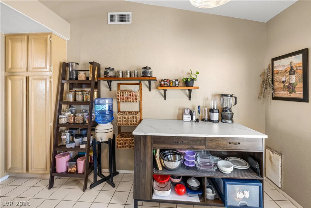 3833 Debussy, North Las Vegas, NV 89032