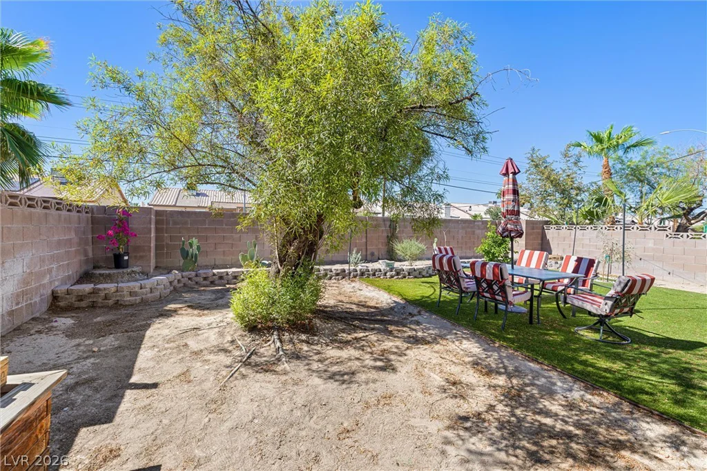 3833 Debussy, North Las Vegas, NV 89032