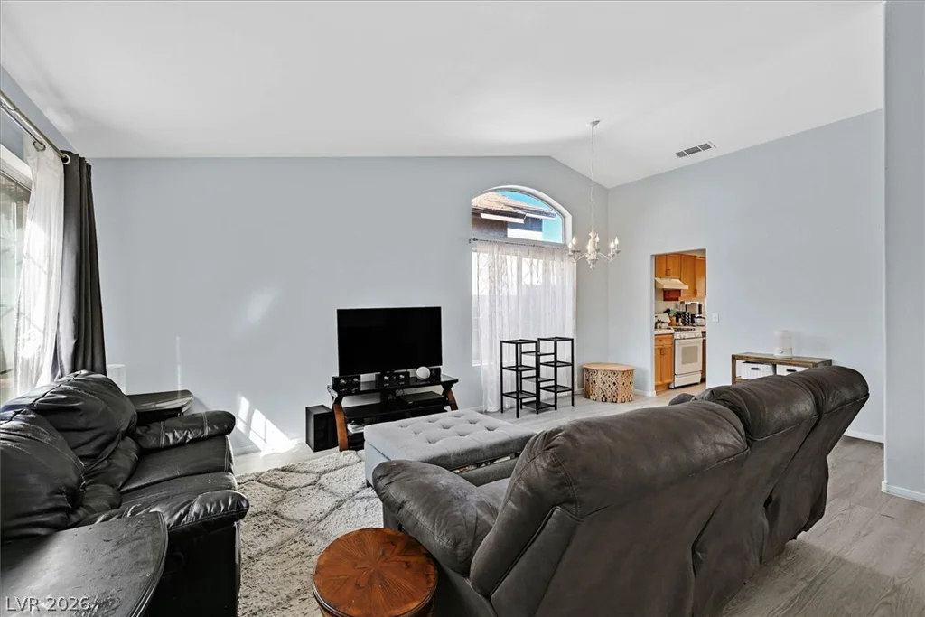 8830 Haviland, Las Vegas, NV 89123