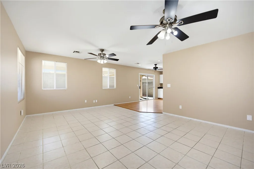 633 Roberta Alecia, North Las Vegas, NV 89031