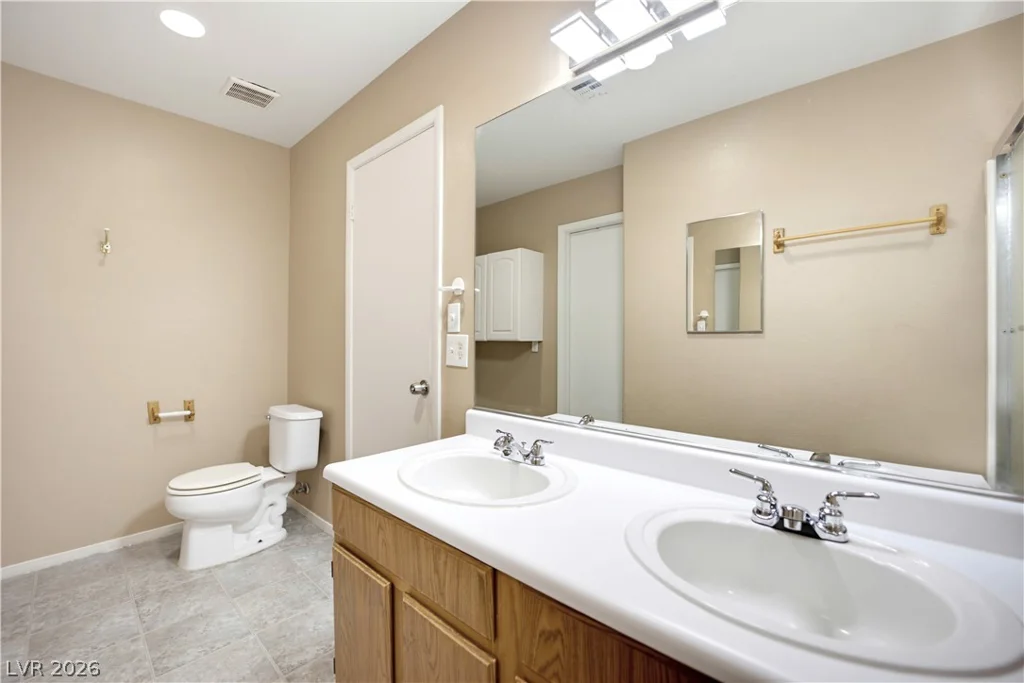 633 Roberta Alecia, North Las Vegas, NV 89031