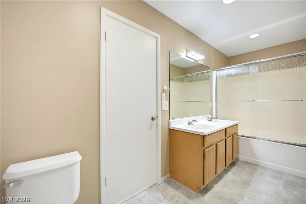 633 Roberta Alecia, North Las Vegas, NV 89031